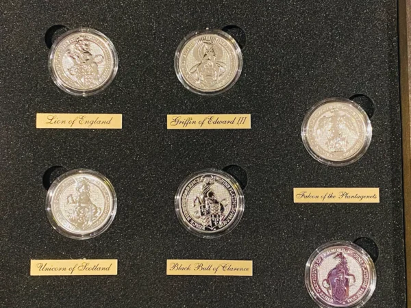 Queen’s Beasts 1 Oz Platinum 11 Coin set complete collection with Custom Box - Image 3