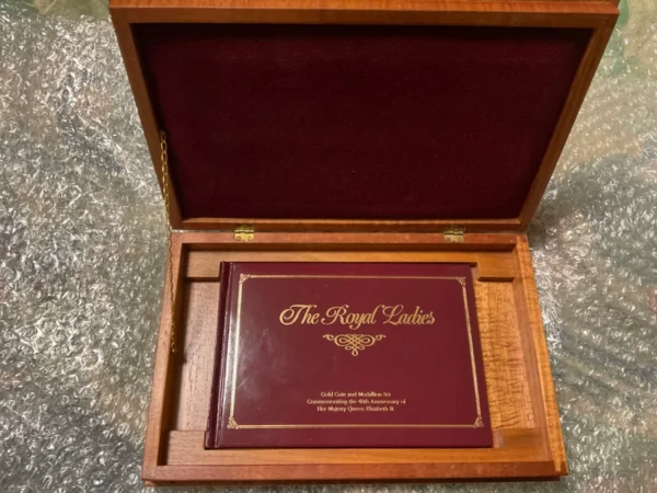 THE ROYAL LADIES, Masterpieces 1992, 4 Gold Coins +  Medallion, Royal Mint Set - Image 5