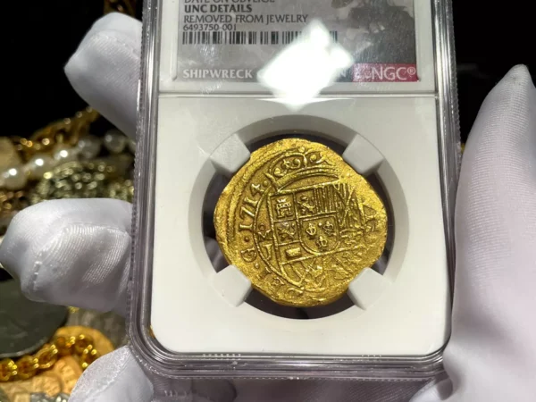 MEXICO 1714 8 ESCUDOS NGC UNC 1715 FLEET PIRATE GOLD SHIPWRECK COINS TREASURE