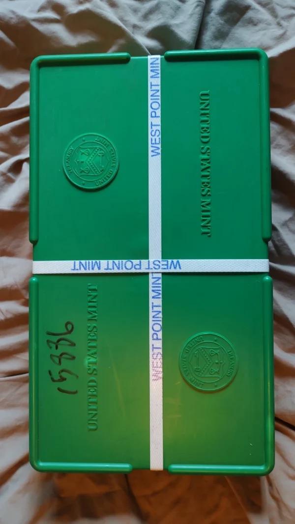 Ultra Rare 2015 (P) American Silver Eagles Sealed Mint (Monster) Box 500 79,640 - Image 5